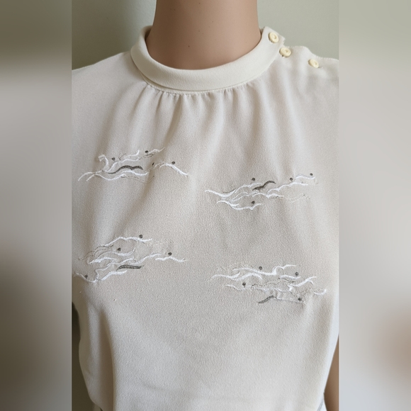 Vintage rollover collar blouse - Picture 7 of 14